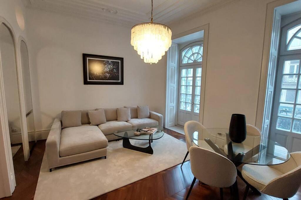 Dream On - Clerigos Tower Apartment Порто Екстериор снимка
